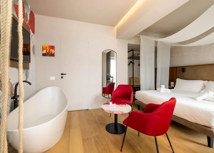 Отель Clementina Boutique 4*
