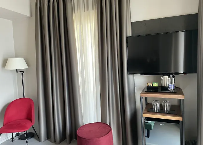 Отель Clementina Boutique Colonno